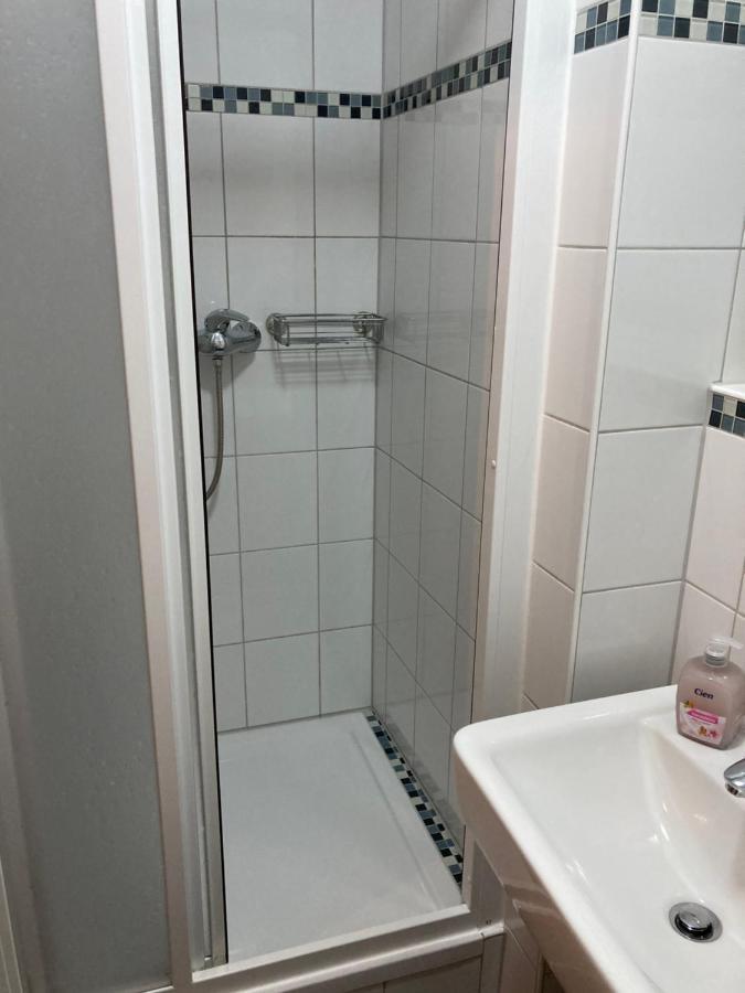 Schoene Zweiraumwohnung In Cottbus Extérieur photo